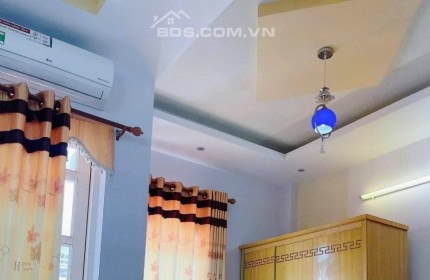 Chỉ 3 tỷ 979 tr có ngay nhà (28m2 x 3 tầng) tại TT quận 10. Lh:0903356875.